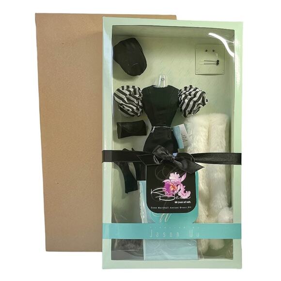 Integrity Toys Gene Doll “Dangerous Curves” SAMPLE Fashion Ensemble COA NRFB - Picture 1 of 5